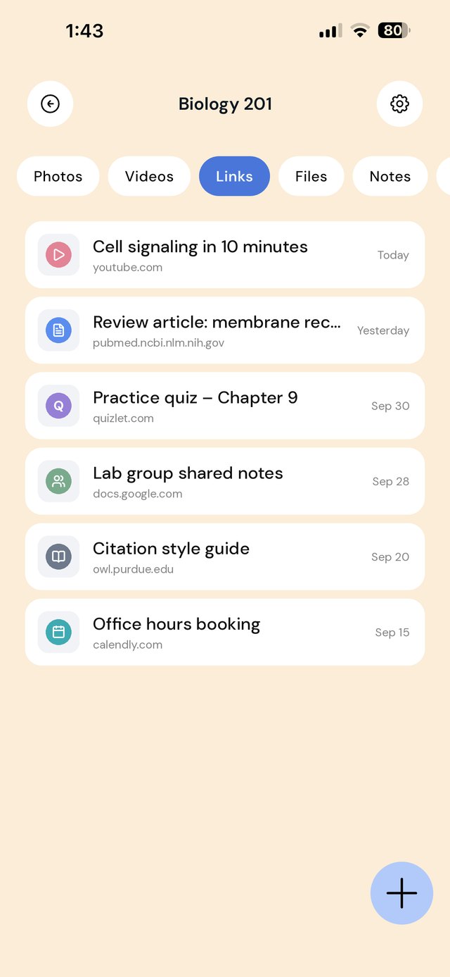 A course folder in EZ Save with saved videos, articles, a quiz and shared notes